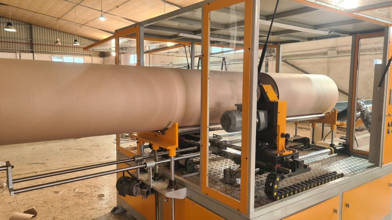 آلة أنبوب ورقي جامبو بشكل حلزوني