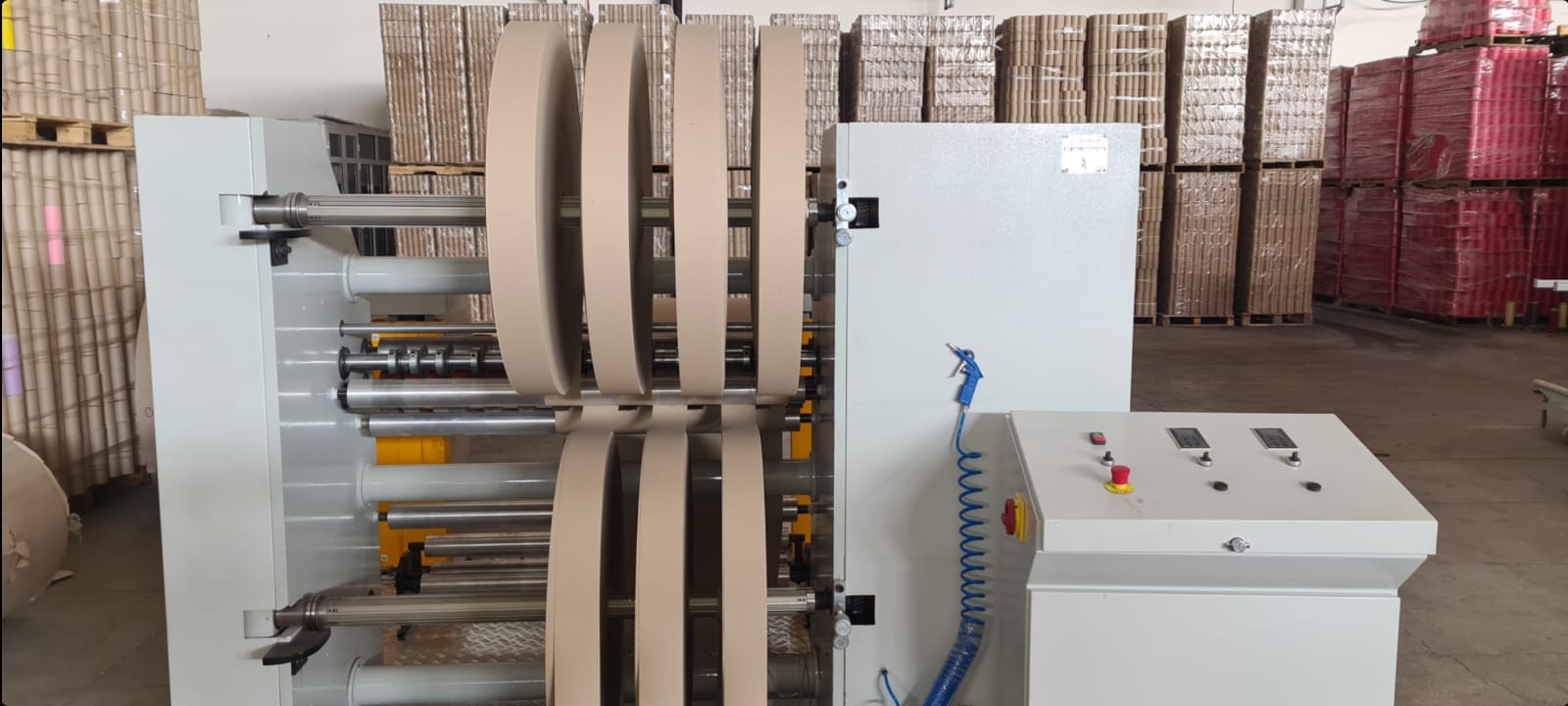 máquinas para cortar bobinas de papel