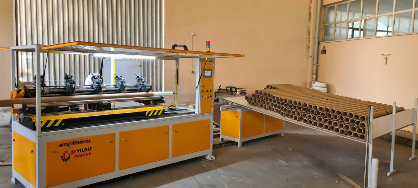 машина для производства многоножевых спиральных бумажных труб